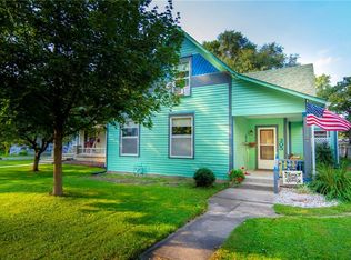 305 E State St, Pendleton, IN 46064