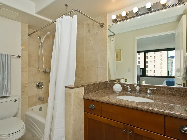 343 Hobron Ln #3401 — Photo 13