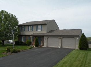 125 Maple St, Narvon, PA 17555