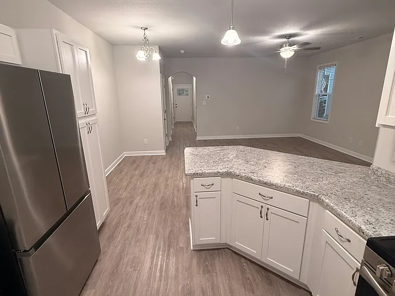 2025 Folkstone Woods Ln — Photo 13