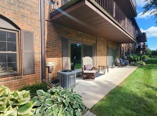 1360 Kimberly Ridge Rd APT 111, Bettendorf, IA 52722