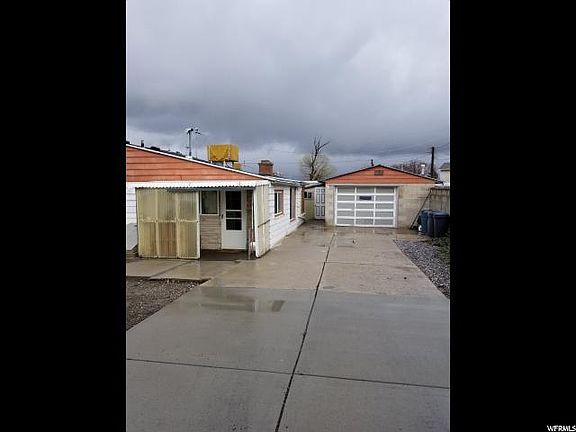 4th image of 1345 S Stewart St
