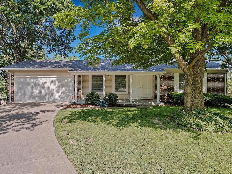 Beautiful home nestled on a culdesac lot - NEW ROOF