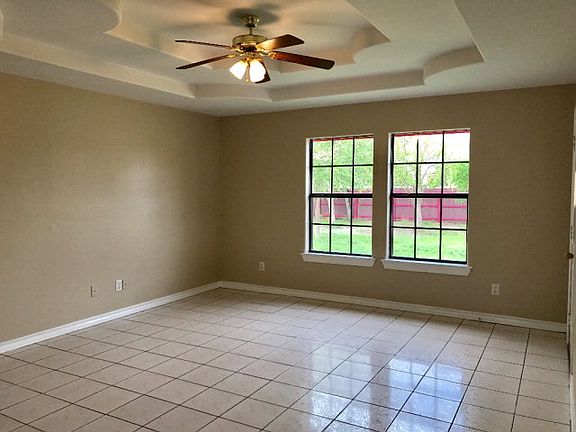 3rd image of 3405 Farmosa Ave