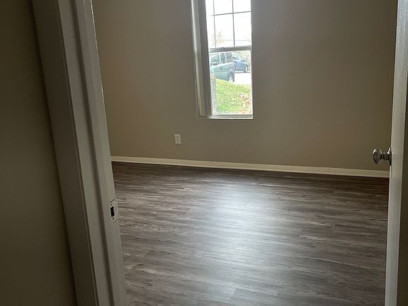 3rd image of 1161 Cora Ln APT 15