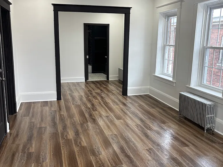142 3rd St #2 — Photo 4