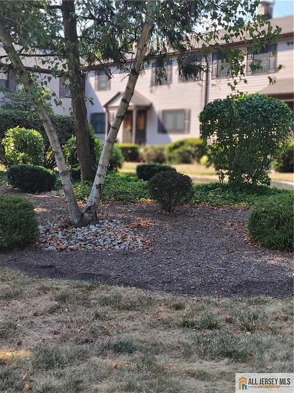 2 bed, 1.0 bath, $2,700 — Photo 1