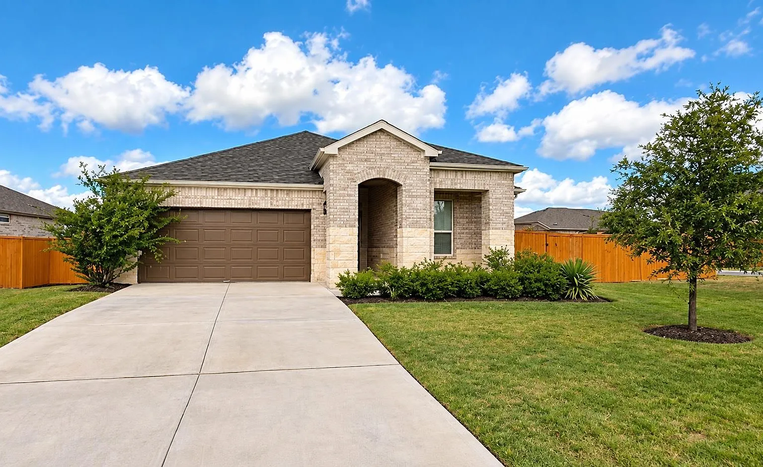 2 bed, 2.5 bath, 2066 sqft, $2,895 — Photo 4