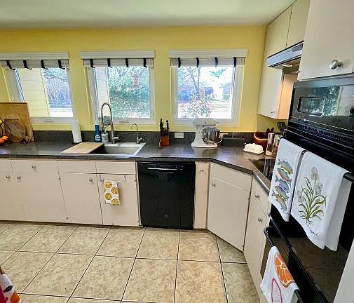 5th image of 2912 Hilltop Ln