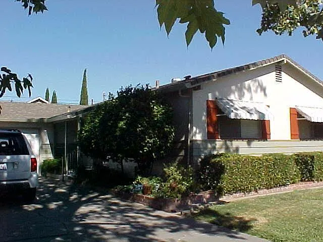 2230 Delaware Ave photo 1