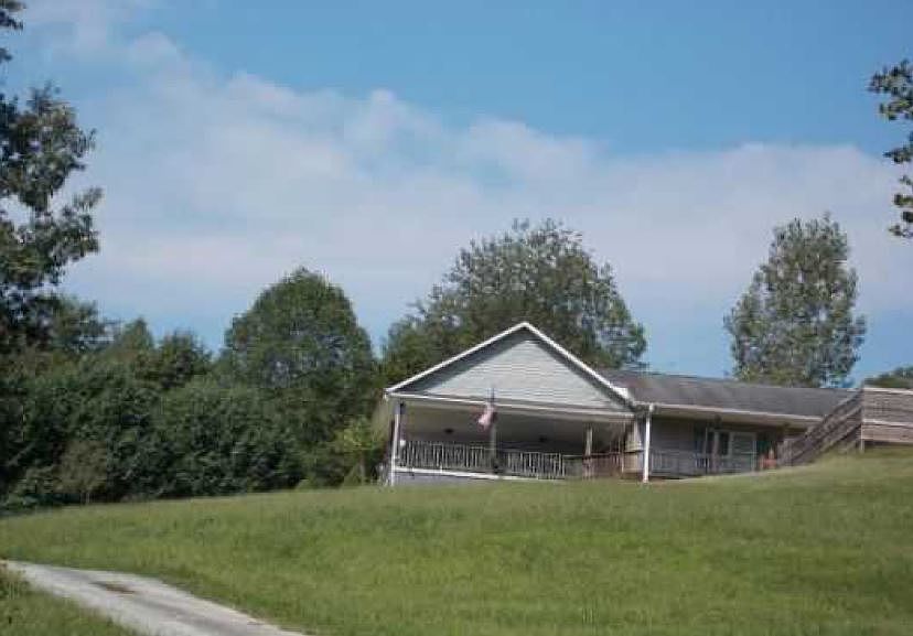 2nd image of 1487 Oak Rdg #Ch