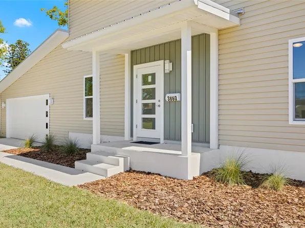 3860 Whiting Dr SE, Saint Petersburg, FL 33705
