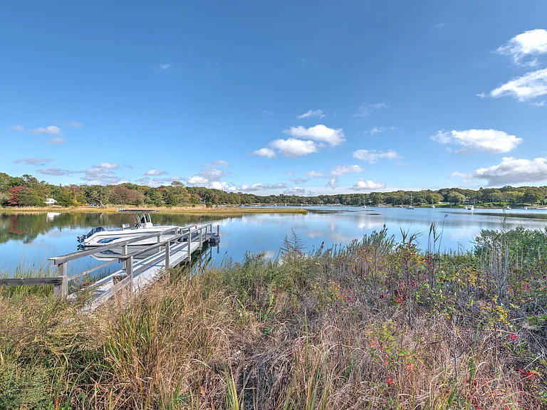 21 E Beach Dr — Photo 27
