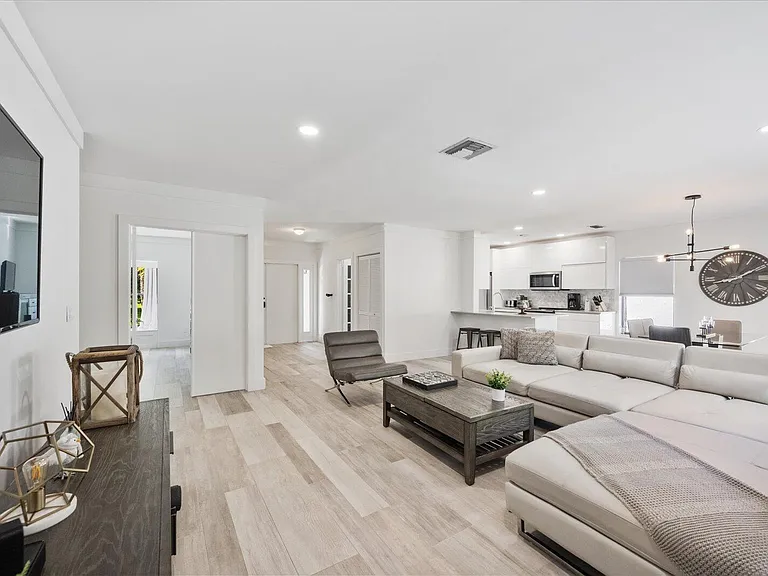 11311 Pond View Dr #C201 — Photo 13