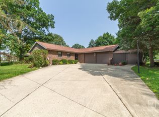 626 Rustic Rook Dr, Somonauk, IL 60552