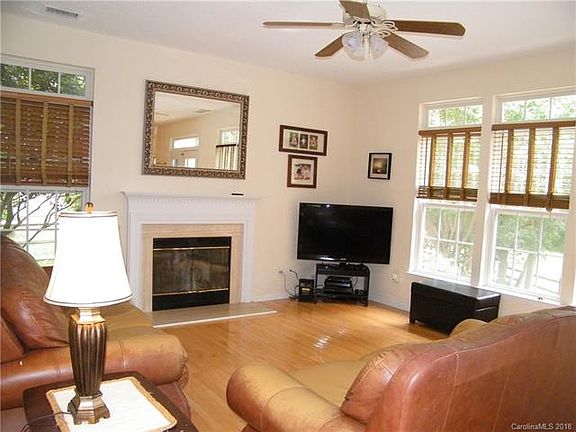 3rd image of 6424 Tunston Ln