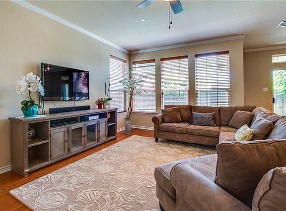 3rd image of 5920 Clearwater Dr