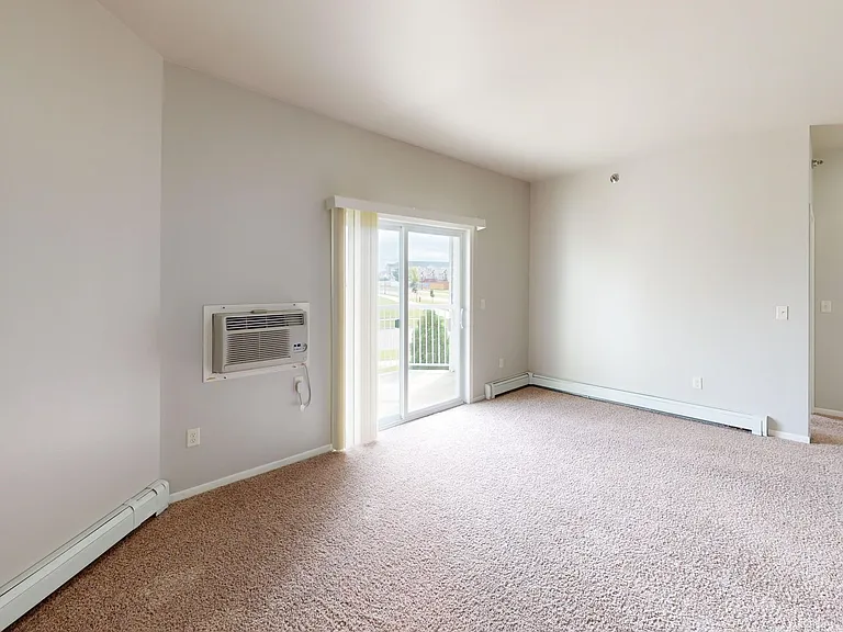 Crystal Creek Apartments — Photo 48