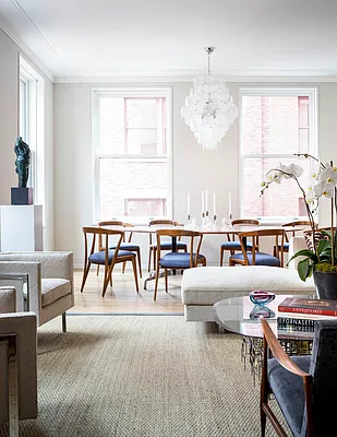 Sold by Compass | media 25