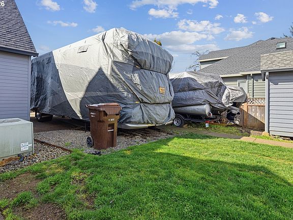 3rd image of 11721 Salmonberry Dr