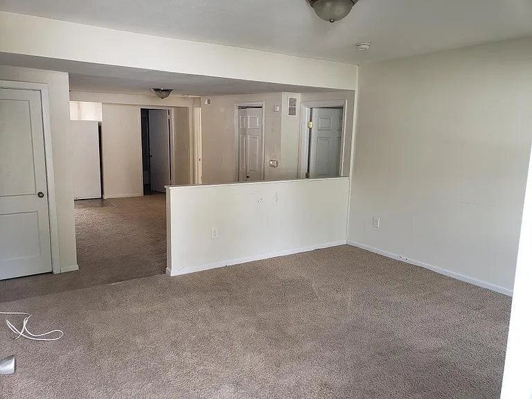 354 W 31st St #C — Photo 2