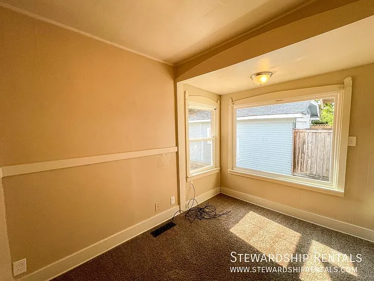 1745 Olive St — Photo 21