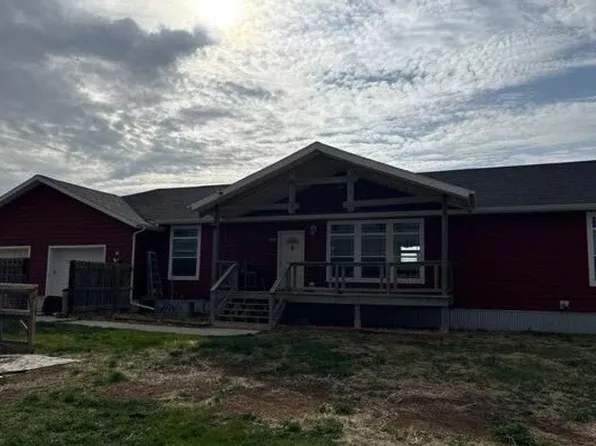 10724 30th St SW, Dickinson, ND 58601