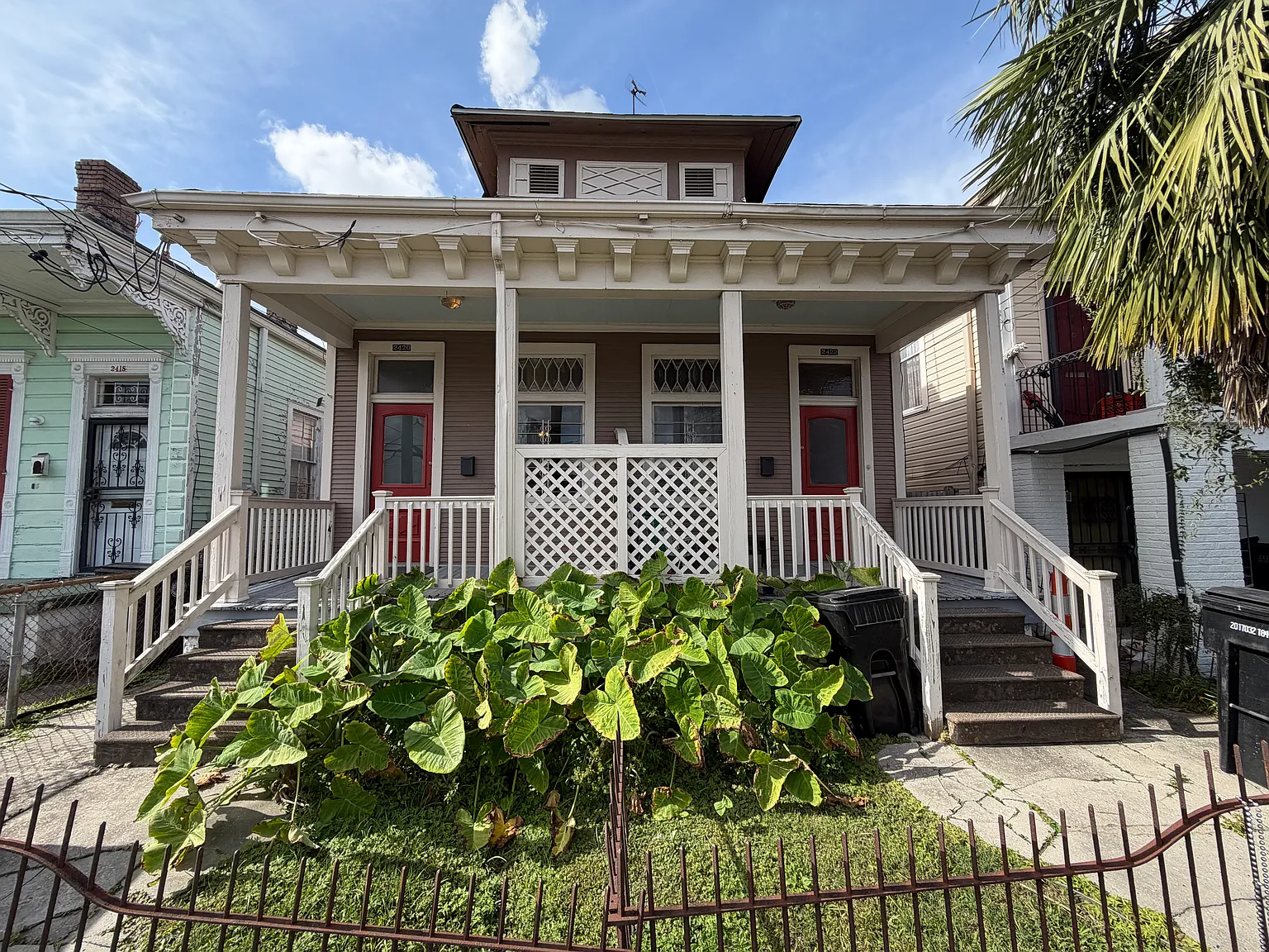 2 bed, 885 sqft, $1,600 — Photo 1