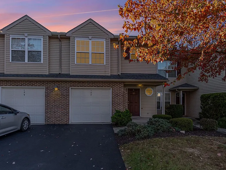 127 Cardinal Ln — Photo 1