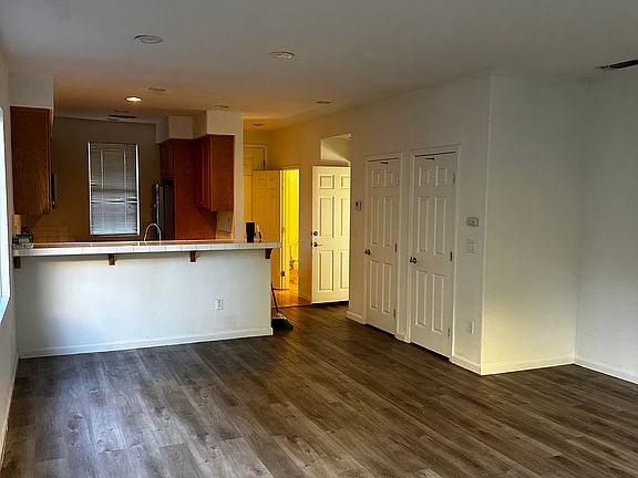 2nd image of 3965 Tule St