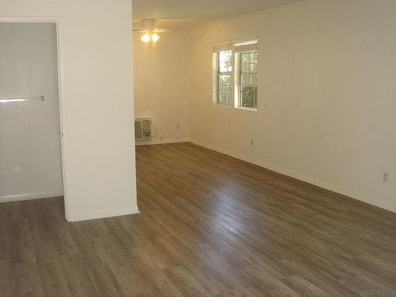4th image of 11919 Avon Way APT 1