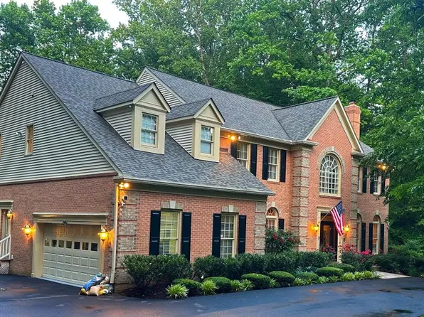 11220 Devereux Manor Ln, Fairfax Station, VA 22039