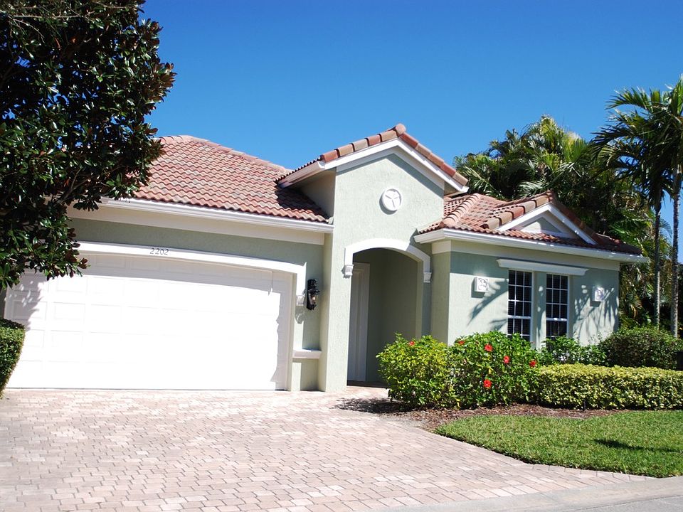 1st image of 2202 Falls Cir
