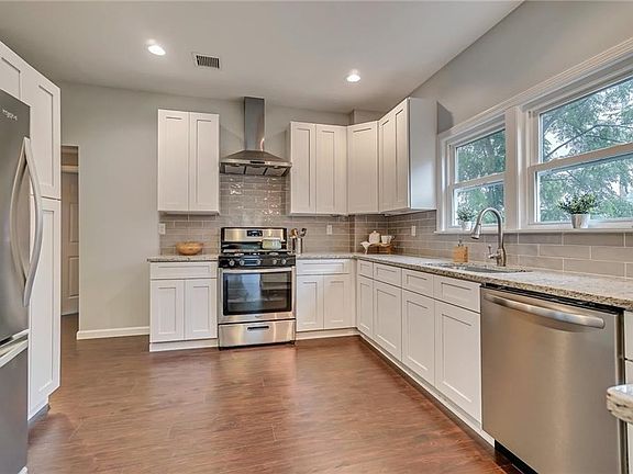 4th image of 40 Highland Ave