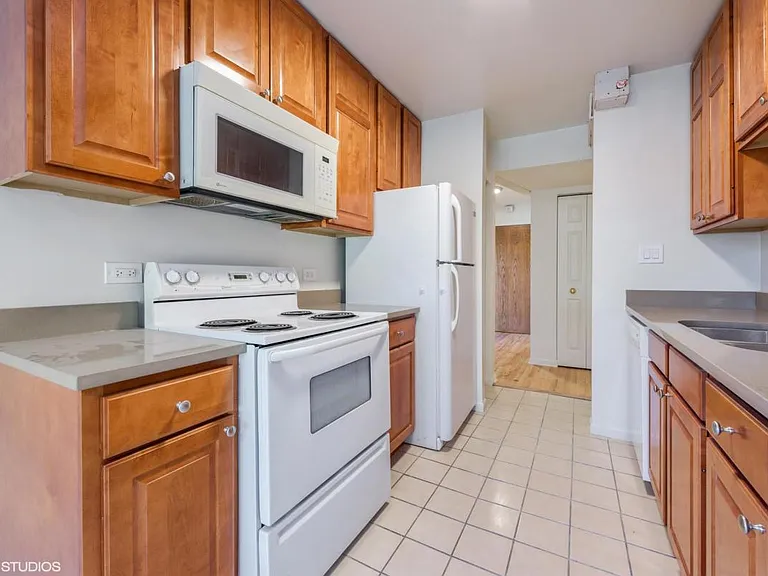 1700 Hinman Ave #3C — Photo 5
