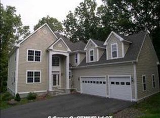 25 Grant Dr, Avon, CT 06001