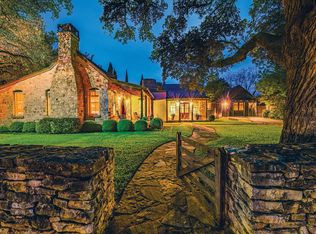 407 E Travis St, Fredericksburg, TX 78624