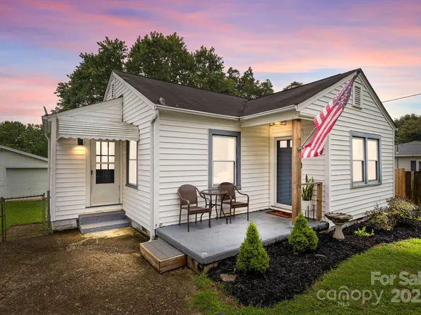 112 Abernathy St, Mount Holly, NC 28120