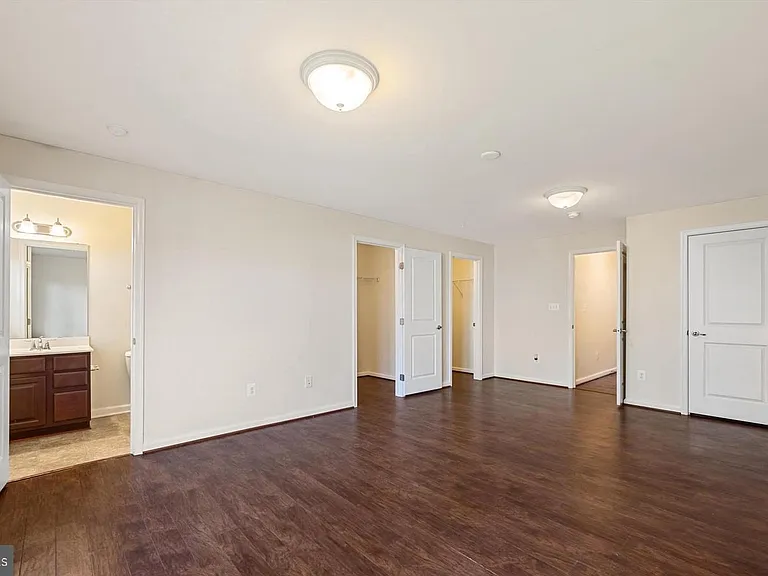106 Argyle Ct — Photo 5