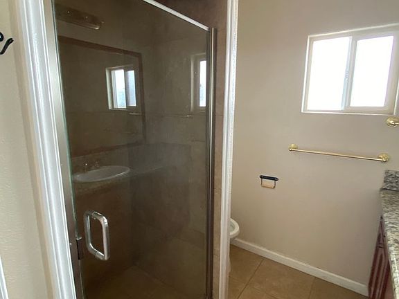 5th image of 4526 38th St