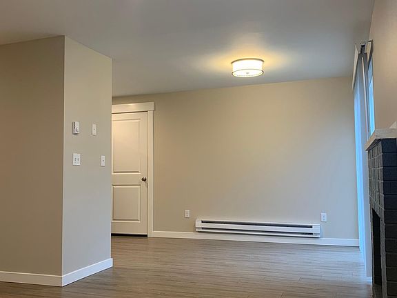 4th image of 2307 O St NE APT C