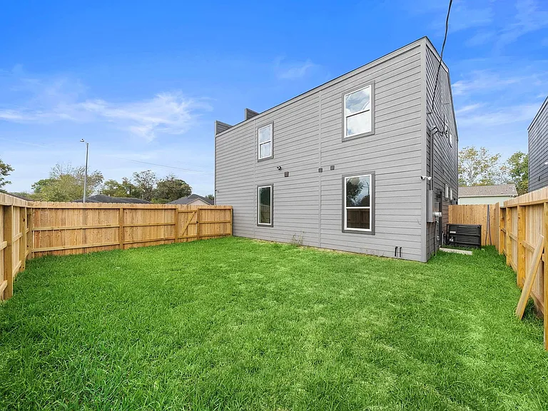 3507 Wilmington St #A — Photo 23