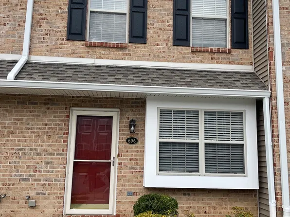 696 Metro Ct, West Chester, PA 19380