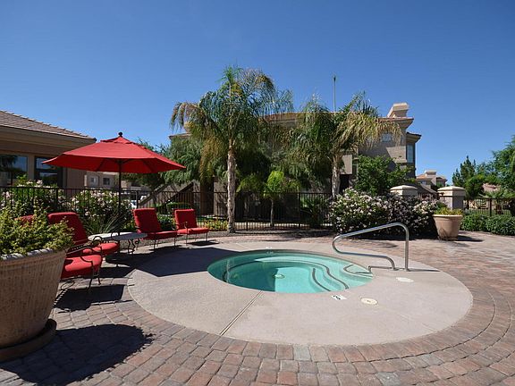 4th image of 1941 S Pierpont Dr #2121