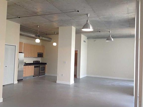 2nd image of 2101 Van Buren St #N502