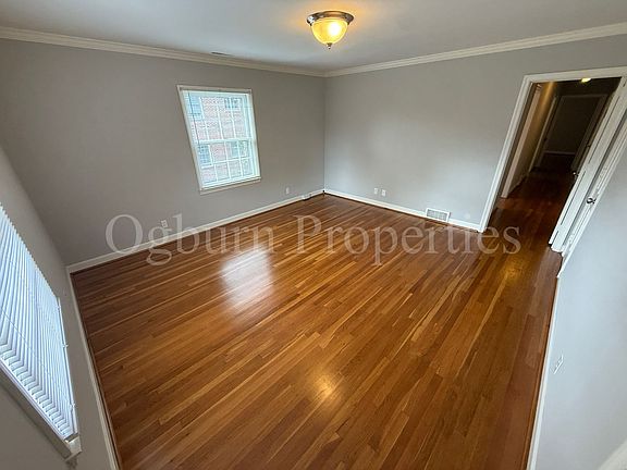5th image of 1206 W 4th St APT 4
