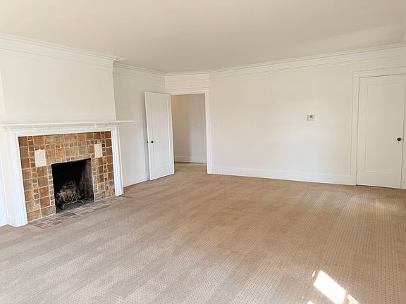 4th image of 1827 Fremont Ave APT 8