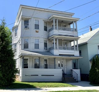 545 Huntington Rd, Bridgeport, CT, 06610