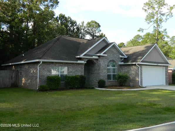 10968 Ala Moana St, Diamondhead, MS 39525