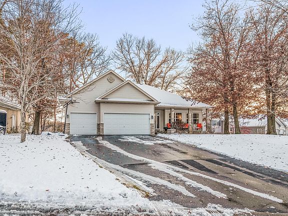 2nd image of 25566 Forest Boulevard Cir